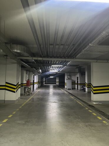 сто гараж: Продается подземное парковочное место в районе Ак Кеме, по очень