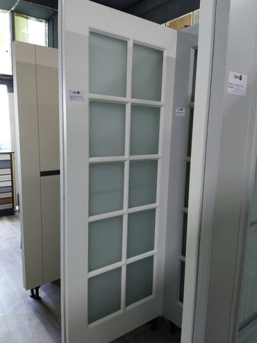 otaq qapları: Şüşəli interyer qapısı - Rəng: ağ - Dizayn: 3x4 düzənlə 12 bölməli