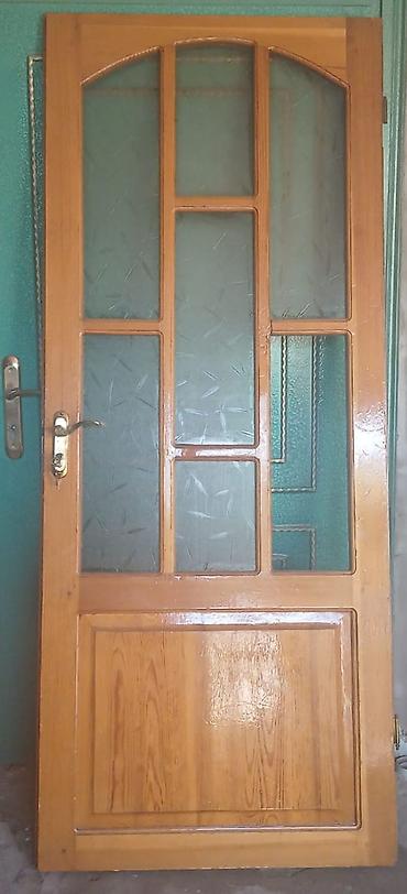 Двери и комплектующие: Şüşəli taxta qapı - Material: təbii ağac karkas, üst hissədə mat — 1