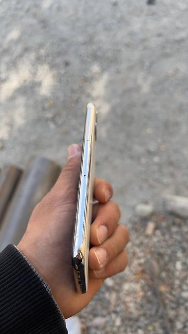 apple studio display: IPhone 11 Pro, Б/у, 256 ГБ, Белый, 70 % — 3