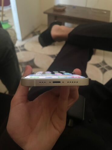 Apple iPhone: IPhone 13, 128 GB, Gümüşü, Face ID
