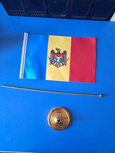 türk bayrağı: Masaüstü Moldova bayrağı dəsti - Kompakt masaüstü bayraq — 2