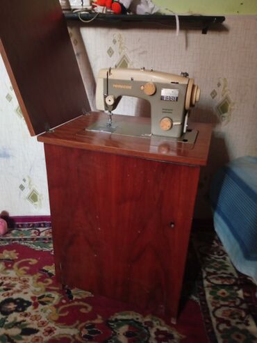 Tikiş maşınları: Tikiş maşını İşlənmiş,Elektromexaniki, 5 saplı, Ünvandan götürmə — 4