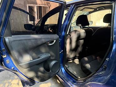 fit rs: Honda Fit: 2009 г., Автомат, Бензин, Хэтчбэк — 7