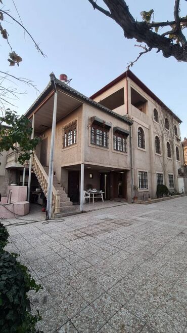 Həyət evləri və villaların satışı: 9 otaq, 330 kv. m — 25