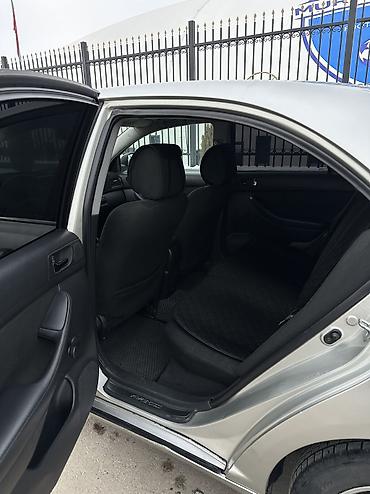 Toyota: Toyota Avensis: 2004 г., 1.8 л, Автомат, Бензин, Хэтчбэк at lalafo.kg — 12 Toyota: Toyota Avensis: 2004 г., 1.8 л, Автомат, Бензин, Хэтчбэк — 12