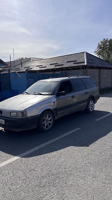Volkswagen Passat: 1991 г., 1.8 л, Механика, Бензин, Универсал