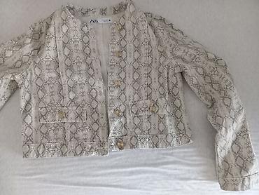 stradivarius jakne prolecne: ZARA ženska jakna sa zmijskim printom - Model: kratka jakna bez — 1