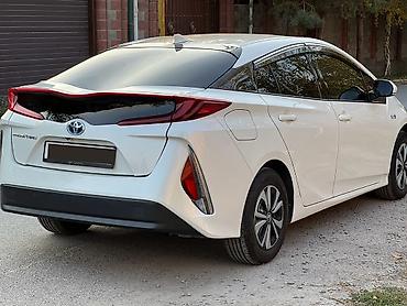 Toyota: Toyota Prius: 2017 г., Гибрид, Хэтчбэк — 4