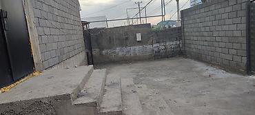 Аренда помещений свободного назначения: Сдаётся помещение с прилегающей закрытой площадкой. - Отдельный вход — 1
