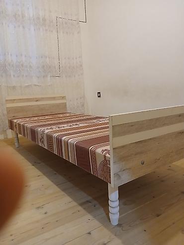 ofsiant bəy: Carpayi tek neferlikdir eni 90 uzunu 2m. hec bir problemi yoxdur evde — 1