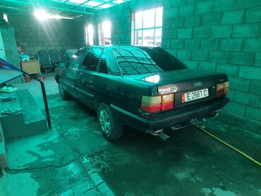 победа машина: Audi 100: 1989 г., 1.8 л, Механика, Бензин, Седан