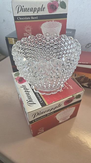 карамельное стекло: Стеклянная конфетница Pineapple Chocolate Bowl - Материал: прозрачное — 1