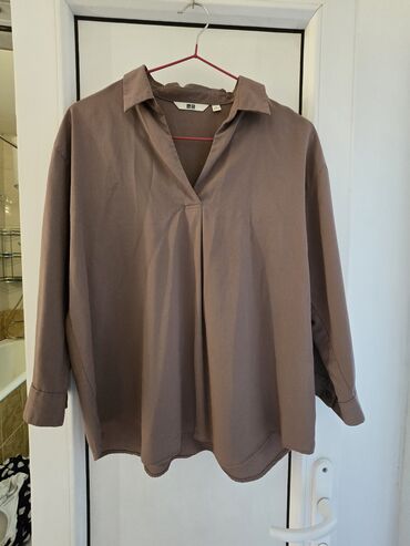 Женская одежда: Продается рубашка для работы /учебы/прогулки от юникло оригинал 500