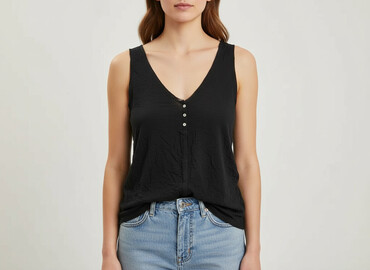 t shirty nyc: Women`s T-shirt, size S
