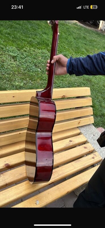 купить скрипку недорого: Акустическая гитара Ronnie Wood, модель AG38. - Формат корпуса