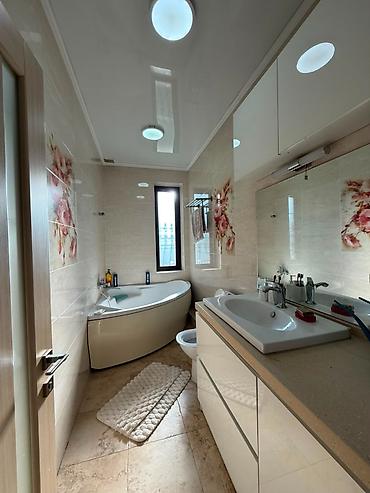Продажа коттеджей и домов: 6 комнат, 235 м², 7 соток, Бишкек, Кок-Жар мкр Агентство недвижимости — 21