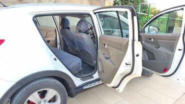 Kia: Kia Sportage: 2.4 l | 2011 il Sedan — 25