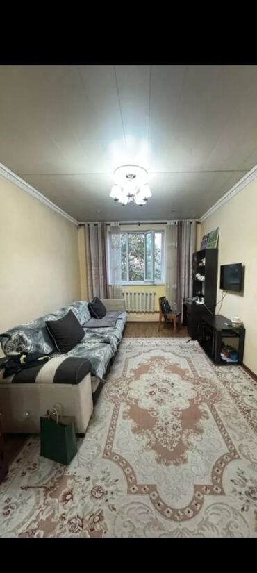 продаю в связи с переездом: 61 м², 3 комнаты, Парковка, Сарай, Забор, огорожен