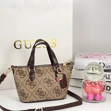 Torbe: Mini torba Guess 1981 – monogram platno - Model: mini tote/crossbody — 7