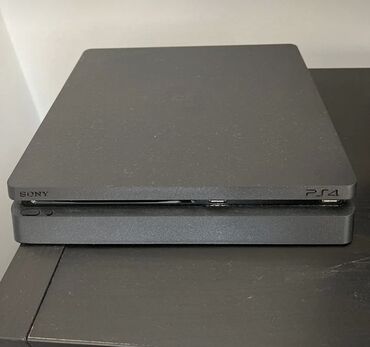 PS4 (Sony Playstation 4): Salam Playstation4 slim 500gb satılır,1ədəd pultu var, çox az