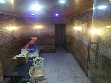 Restoran, kafelər: Nərimanov metrosuna yaxın yerləşən ümumi sahəsi 70 kv,m olan,1 sot — 9