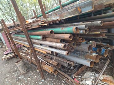 Металлопрокат: круглые трубы: Продаю б/у СССР трубы длина от 2 метра до 7 метров цена 55 сом за 1 кг — 2