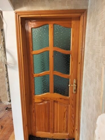 Otaq qapıları: Bir ədədi 60 azn otaq qapıları satılır. 6 ədəddir. Hamısı birlikdə