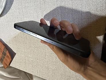 x s: IPhone 15 Pro Max, Б/у, 256 ГБ, Черный, Защитное стекло — 3