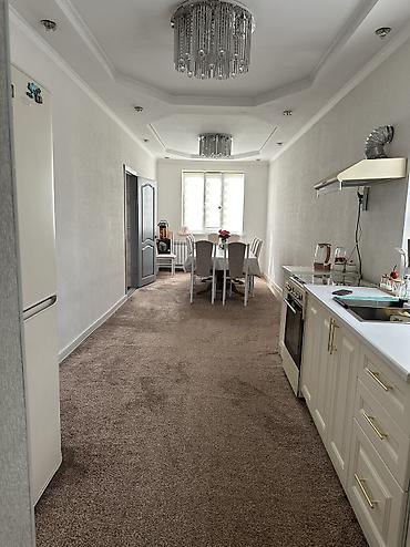 Продажа коттеджей и домов: Продаются 2 дома на одном участке Участок: 5 соток По факту — 8 — 7