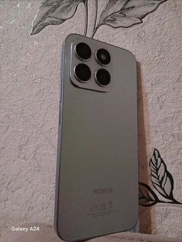 Honor: Honor X8b, 128 GB, rəng - Gümüşü, Barmaq izi, Simsiz şarj, İki sim kartlı