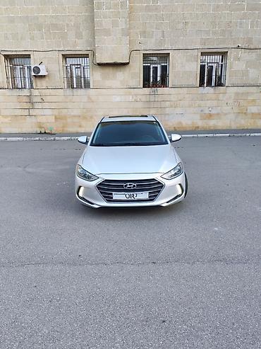 hyundai terracan: Hyundai Elantra: 2 l | 2017 il Sedan — 1