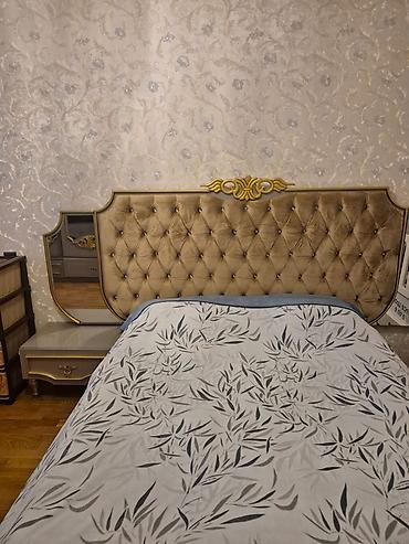 taxta oturacaq: Klassik-stil yataq otağı dəsti - Yataq: Yumşaq, kapitone başlıqla — 3