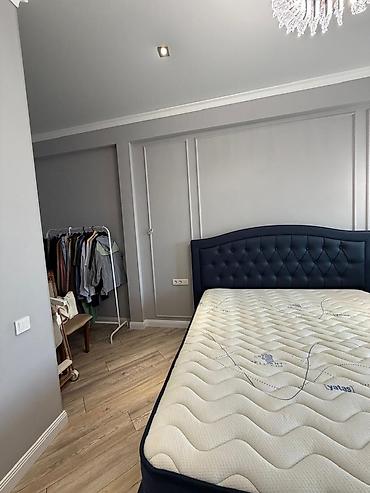 юни з: 3 комнаты, 93 м², сквер Тоголок Молдо Элитка, 4 этаж, Евроремонт — 3