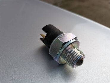 Auto delovi: Automat rikverc svetla menjac 5b Lada 21213,21214 Niva, Lada 2107 — 2