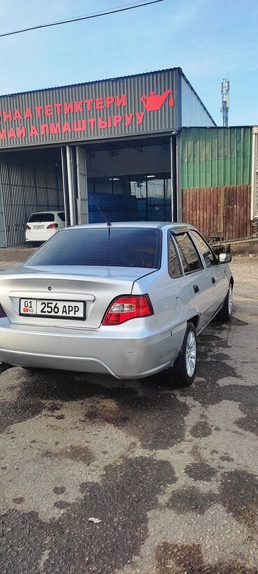 полировачный машина: Daewoo Nexia: 2010 г., 1.6 л, Механика, Бензин, Седан