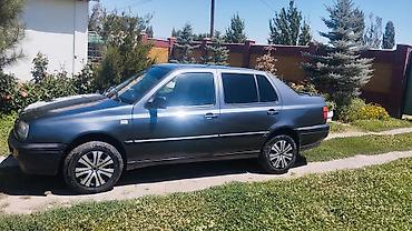 Volkswagen: Volkswagen Vento: 1992 г., 1.8 л, Механика, Бензин, Седан — 6