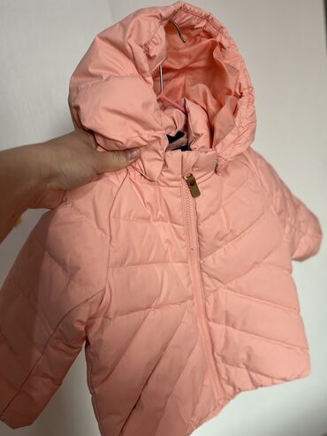 детскую курточку деми: Деми курточка Reima на девочку 1-2 годаразмер 80,большемерит. Цвет