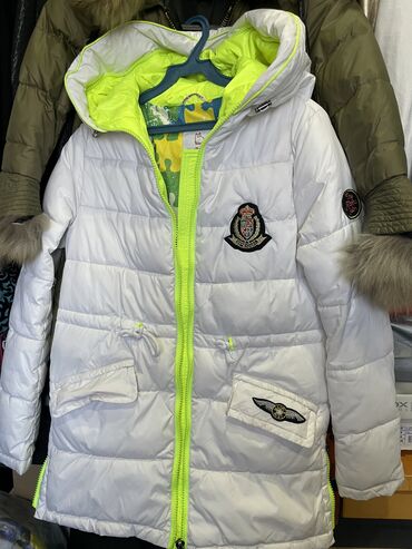 теплые зимние куртки: Пуховик, S (EU 36)