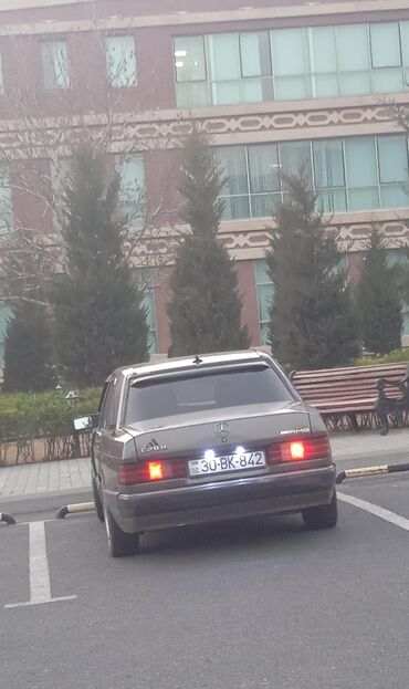 Mercedes-Benz: Mercedes-Benz 190: 2.1 l | 1991 il Sedan — 2