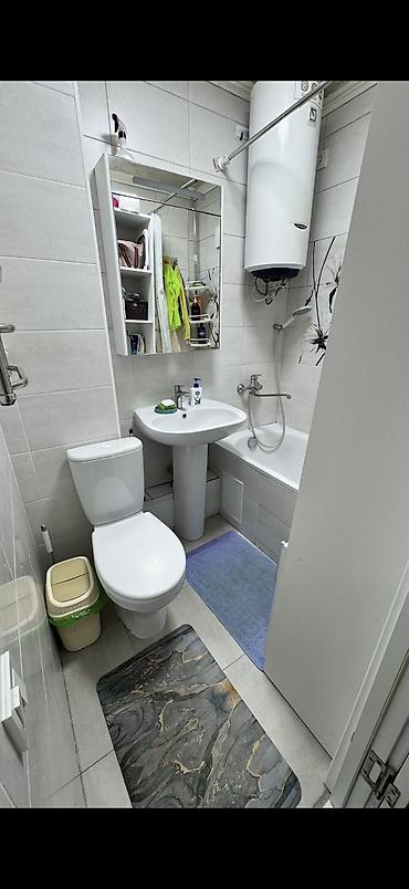 дом без хозяйна: 3 комнаты, 59 м², 7 мкр 104 серия, 2 этаж, Евроремонт — 2