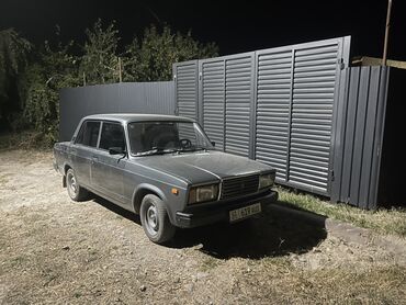 шины на ваз: ВАЗ 2107, седан классической компоновки. - Кузов: 4 двери, цвет серый