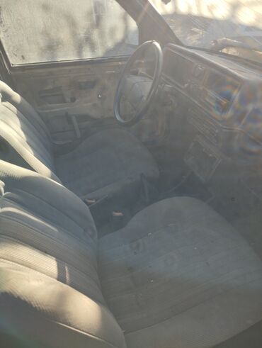 Другие детали кузова: Кузов автомобиля хэтчбек (5 дверей) с салоном и задней подвеской — на — 2