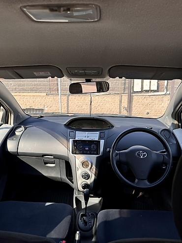 машинка для кнопка: Toyota Vitz: 2005 г., 1.3 л, Вариатор, Бензин, Хэтчбэк — 8