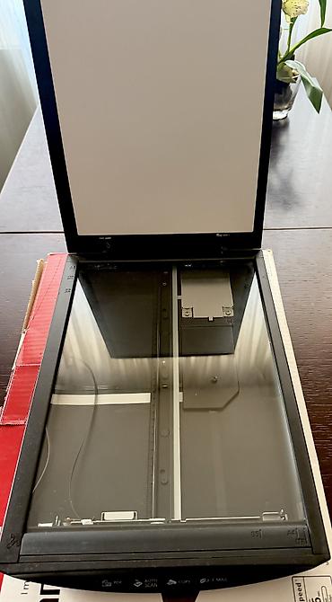 Офисная техника: Сканер Canon CanoScan LiDE 110 (в отличном состоянии, с коробкой) — 1