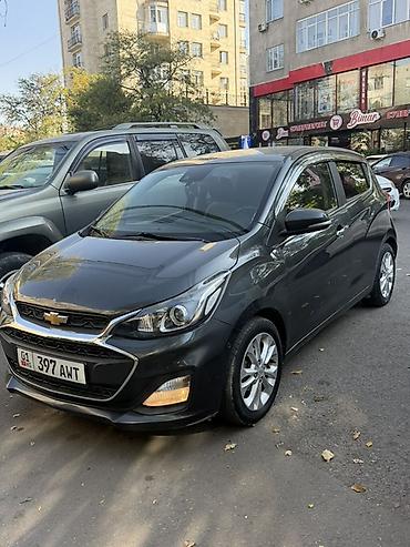 Chevrolet Spark: 2019 г., 1 л, Автомат, Бензин, Хэтчбэк