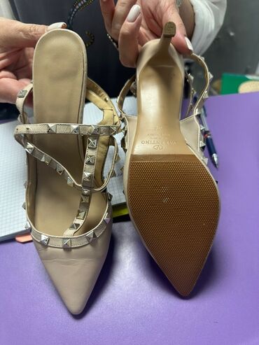 балетки джинсовые: Оригинал❗️❗️❗️Элегантные женские туфли Valentino Rockstud пудрового