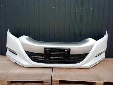 Бамперы и комплектующие: Бампер Передний Honda, Б/у, Оригинал