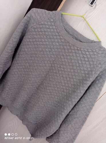 обмен одежды: Женский свитер, Италия, Короткая модель