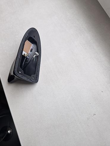 ford transit minivan: Avtomobil üçün “Shark Fin” tipli dam antenası - Rəng: qara, parlaq — 3